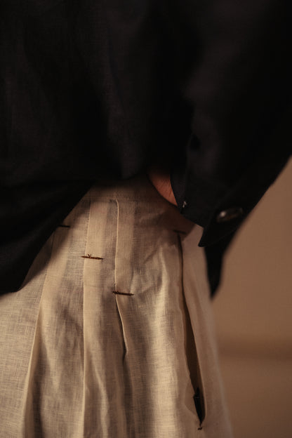 Simple Triple Pleat Trousers: 金/Jīn — Porcelain