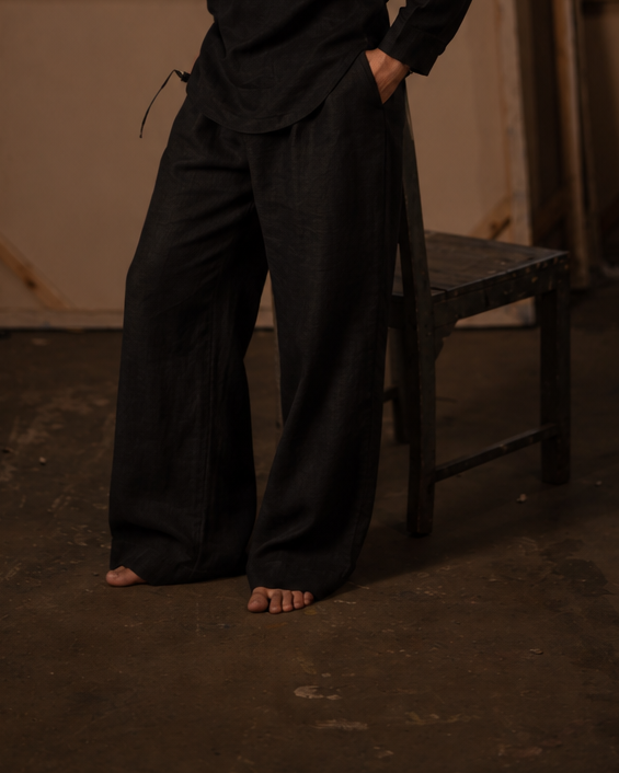 Simple Triple Pleat Trousers: 金/Jīn — Moonless