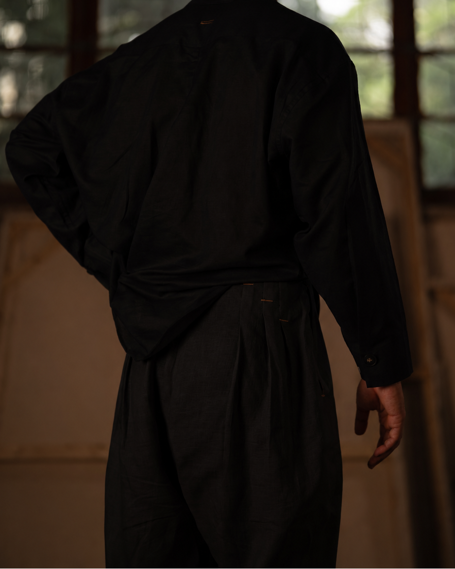 Simple Triple Pleat Trousers: 金/Jīn — Moonless