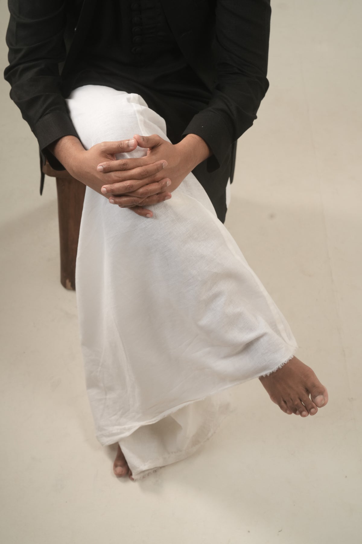 মাটি– White Linen Lungi